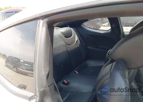 2010 Hyundai Genesis 2.0T Premium z USA, uszkodzony, nr VIN KMHHT6KDXAU016287